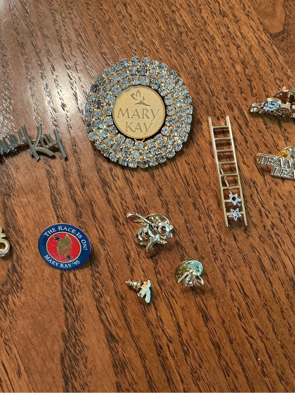 ❤️ Mary Kay Faux Diamonds Lapel Pin and 9 other pins